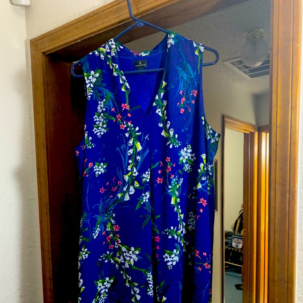 Sheath and flowy flower dress